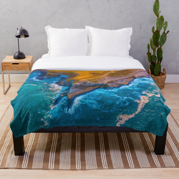 Artikelvorschau, Blue Ocean Sea Throw Decken entworfen und verkauft von JD369.
