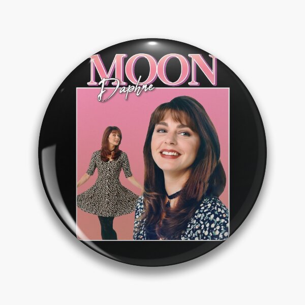 Artikelvorschau, Daphne Moon VintageRetro Design Klassisches T-Shirt entworfen und verkauft von AltaSchaefer.