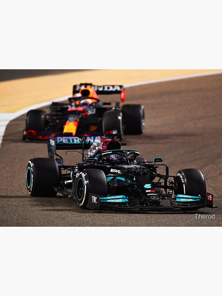 Lewis Hamilton getting hunted by Max Verstappen during the 2021 Bahrein Grand Prix by Therod