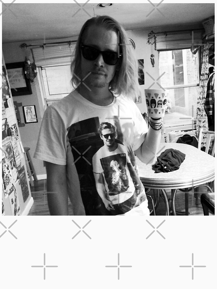 macaulay culkin life t shirt