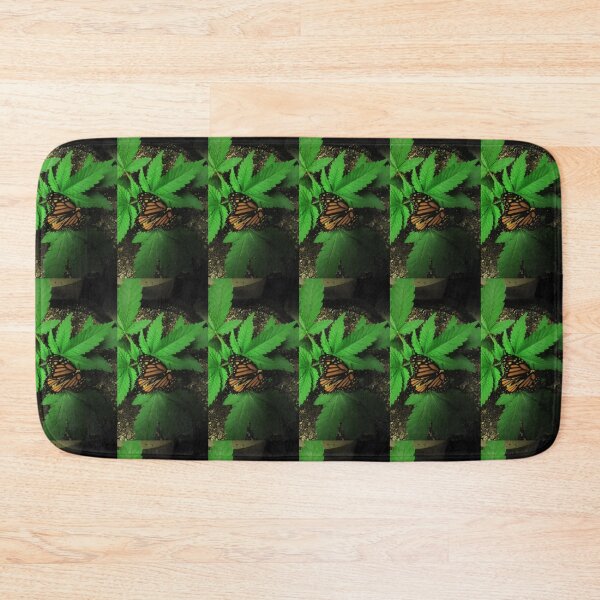 Item preview, Monarca encaramado en lo alto designed and sold by StarTreader.