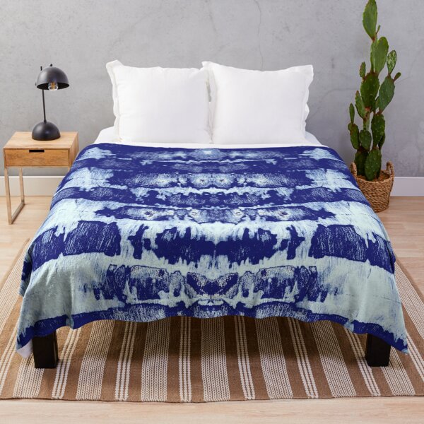 Artikelvorschau, Indigo Tie-Dye Symmetry entworfen und verkauft von Carolina Diaz.