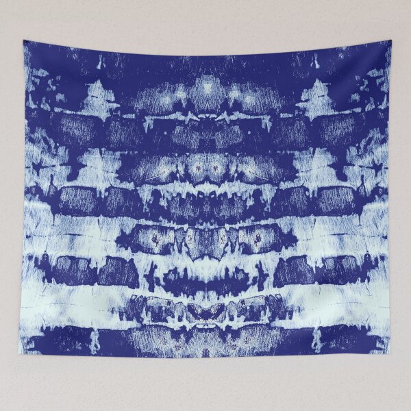 Aperçu de l'œuvre Indigo Tie-Dye Symmetry créée et vendue par Carolina Diaz.