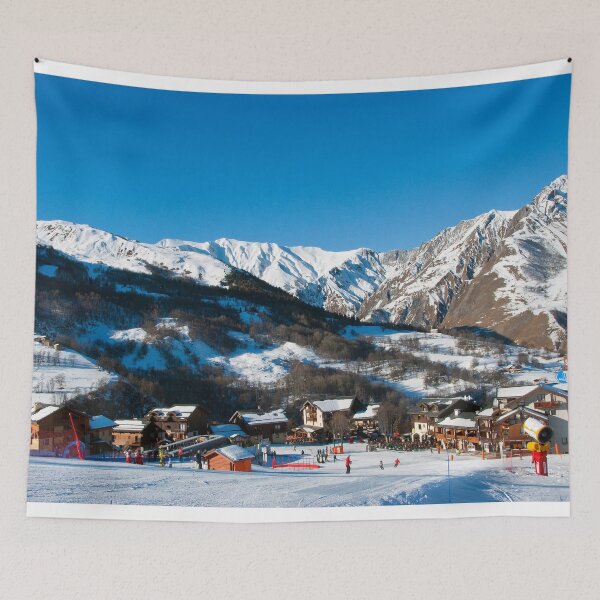 Artikelvorschau, Saint Martin de Belleville 3 Täler Französische Alpen Frankreich entworfen und verkauft von AndyEvansPhotos.