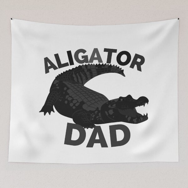 Aperçu de l'œuvre ALIGATOR DAD, REPTILE, FAUNE, FÊTE DES PÈRES, NOIR, GRIS créée et vendue par wildwhimsical.