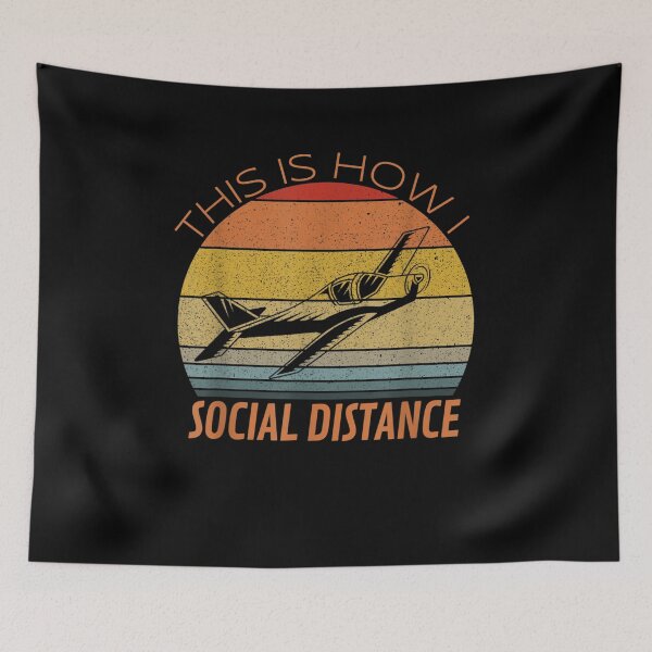 Artikelvorschau, So habe ich Social Distance Flugzeugpilot Retro Pilot entworfen und verkauft von manidala.