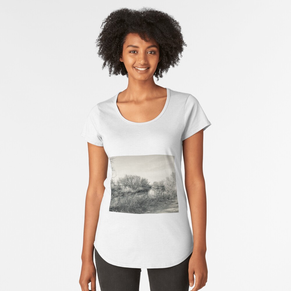 Wildlife and Landscape Premium Scoop T-Shirt