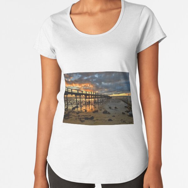 Premium Scoop T-Shirt