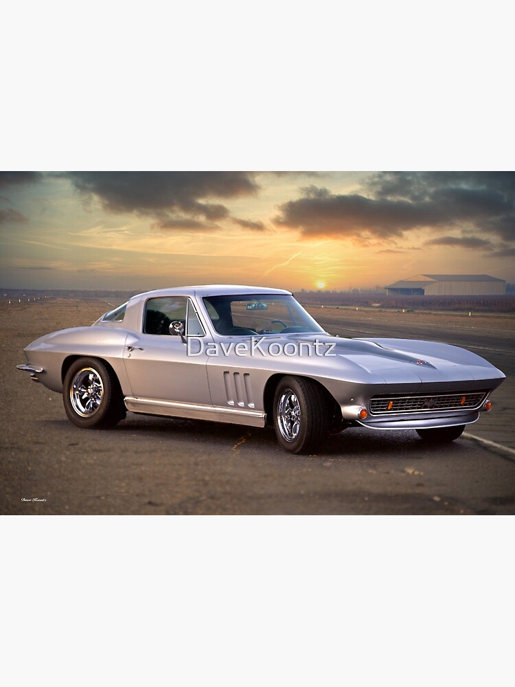 ミニカー 52 CHEVROLETCORVETTESTINGRAY Coupe C2 1/18 Auto World 1967 Chevrolet Corvette C2 427 Coupe (White