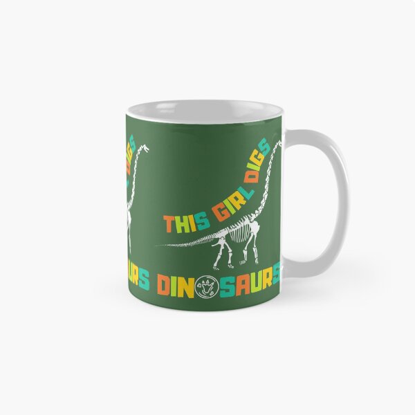 Artikelvorschau, Nur ein Mädchen, das Dinosaurier liebt - Dieses Mädchen gräbt Dinosaurier entworfen und verkauft von EscapismDesigns.