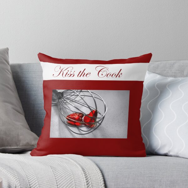 Artikelvorschau, Kiss The Cook Pillow II entworfen und verkauft von SmoothBreeze7 | Liz Collet Photography.