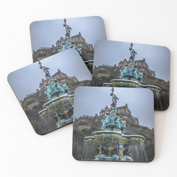 Item preview, Ross Fountain, Princes Street Gardens, com o Castelo de Edimburgo ao fundo, Escócia designed and sold by Mario Loureiro.