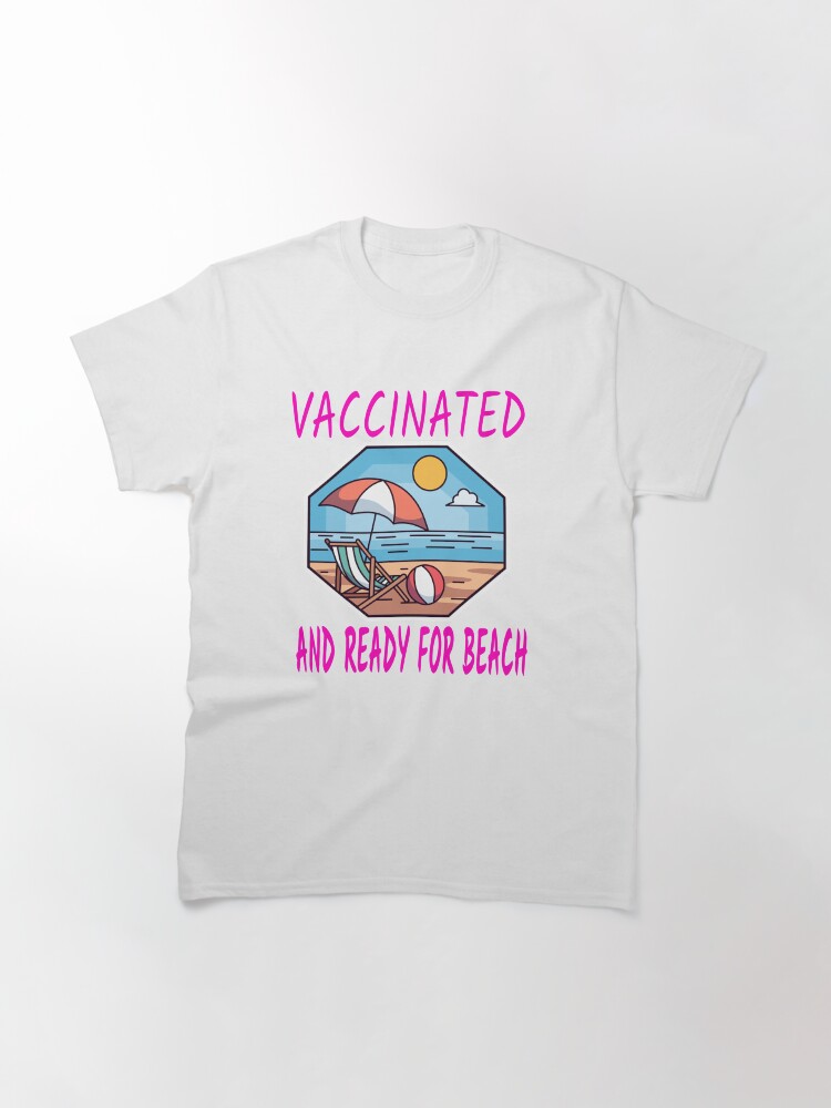 Geimpft und bereit für den Strand T-Shirt