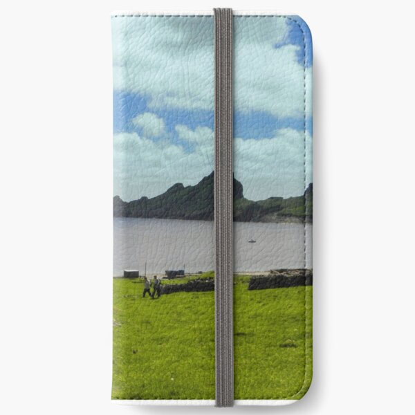 Village Bay, Hirta iPhone Wallet