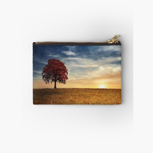 Artikelvorschau, Roter Baum im goldenen Feld entworfen und verkauft von Dejan Travica.