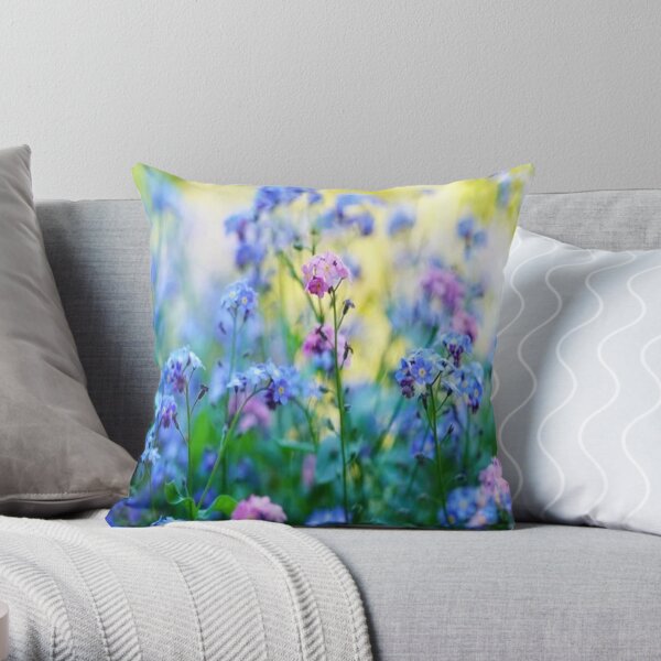 not forget me Throw Pillow