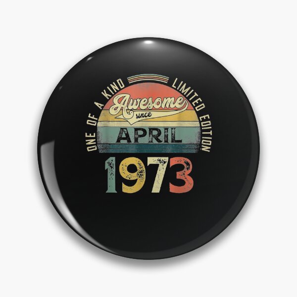 Artikelvorschau, Vintage 48th Birthday Decorations April 1973 48 Years Old T-Shirt entworfen und verkauft von Lukifo-Super.