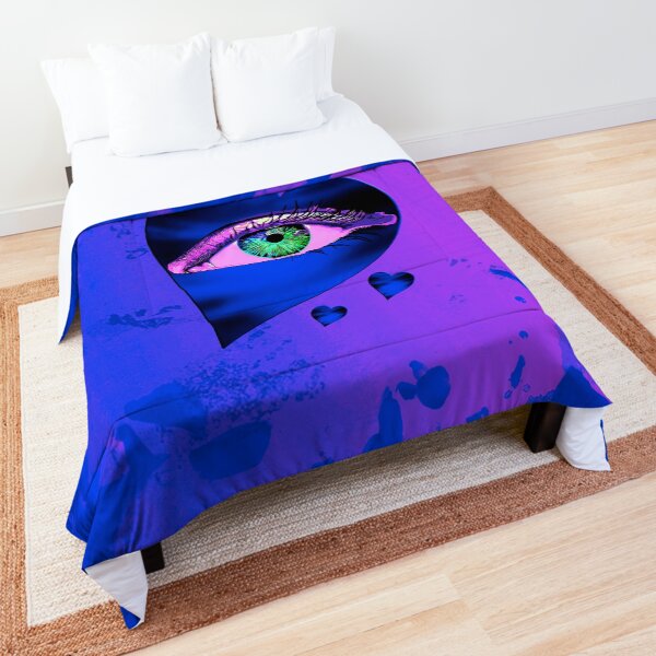 Legaculia heart eye petals blue pink Comforter
