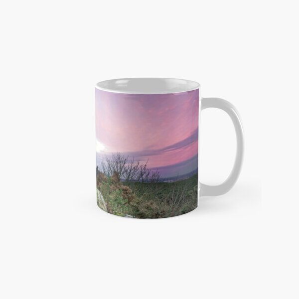 https://ih1.redbubble.net/image.2278483503.9878/mug,standard,x334,right-pad,600x600,f8f8f8.jpg