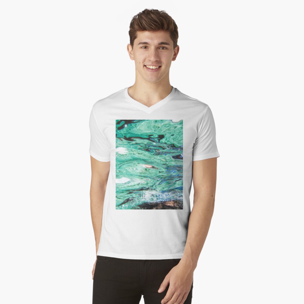 Artikel-Vorschau von T-Shirt mit V-Ausschnitt, designt und verkauft von AlexandraStr.