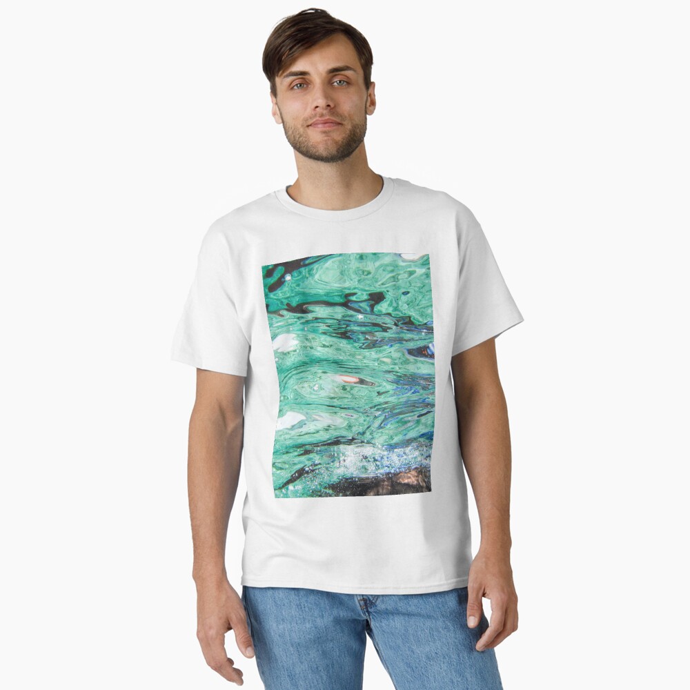 Artikel-Vorschau von Classic T-Shirt, designt und verkauft von AlexandraStr.