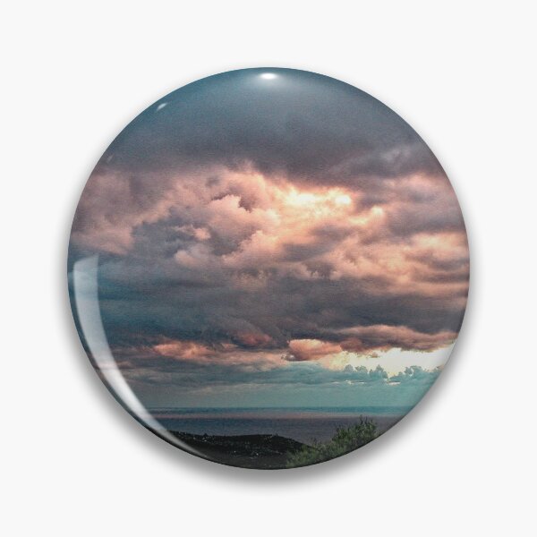 Artikelvorschau, Sonnenuntergang rosa blaue Wolken Silhouette Hill Skyscape entworfen und verkauft von Anna Lemos.