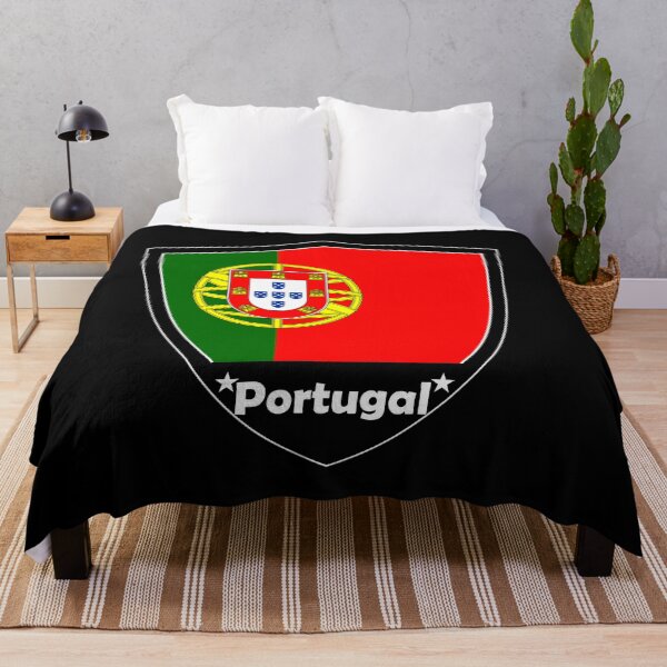 Artikelvorschau, Portugal Flaggenabzeichen entworfen und verkauft von Gina-Driada.