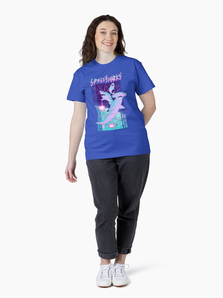 Thumbnail 4 von 7, Classic T-Shirt, Weltraumhaie! designt und verkauft von wytrab8.