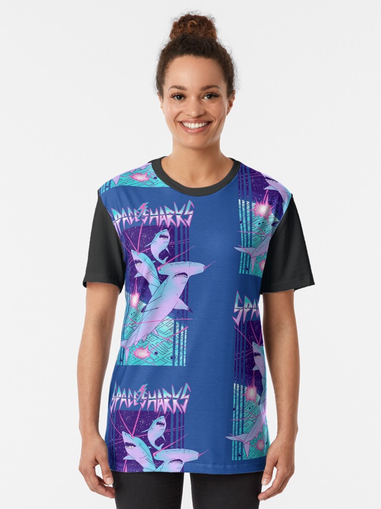 Thumbnail 2 von 5, Grafik T-Shirt, Weltraumhaie! designt und verkauft von wytrab8.