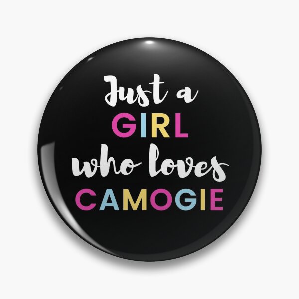 Artikelvorschau, Nur ein Mädchen, das Camogie liebt entworfen und verkauft von TheGreenGoat.