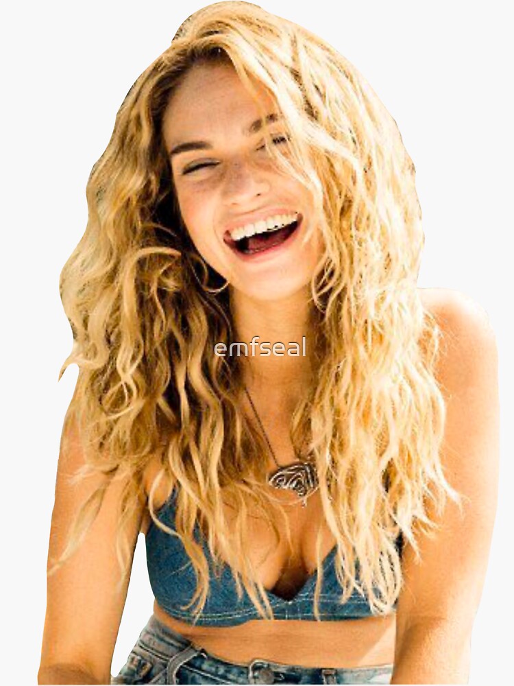 Mamma Mia Here We Go Again Young Donna