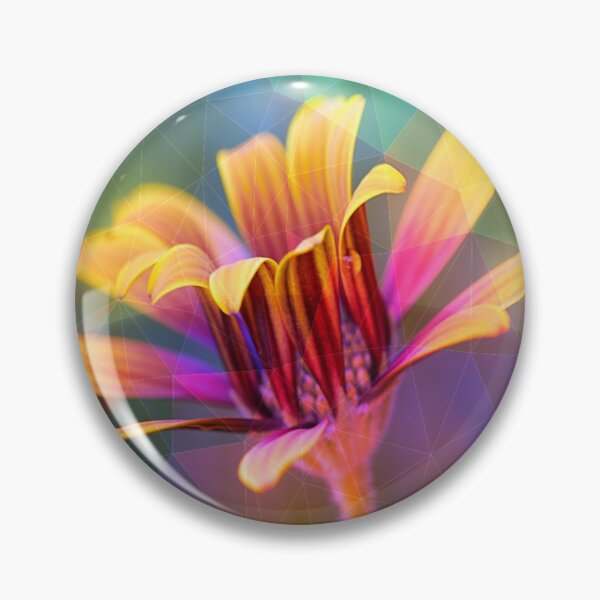 Aperçu de l'œuvre Fleur de Marguerite jaune géométrifiée avec des filtres colorés créée et vendue par martwea.