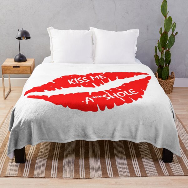 Artikelvorschau, kiss me A**shole entworfen und verkauft von OMdesigns93.