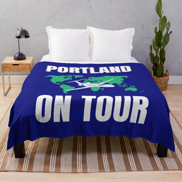 Artikelvorschau, Portland auf Tour entworfen und verkauft von fev-rocks.