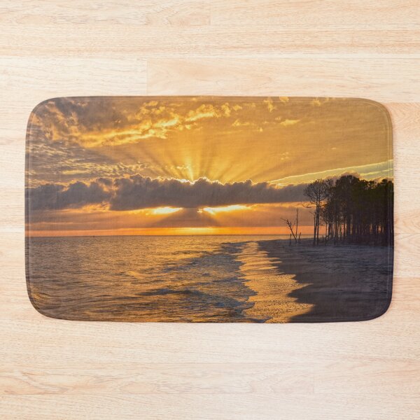Artikelvorschau, Sonnenuntergang Sonnenstrahlen auf Dauphin Island, Alabama entworfen und verkauft von Catherine Sherman.