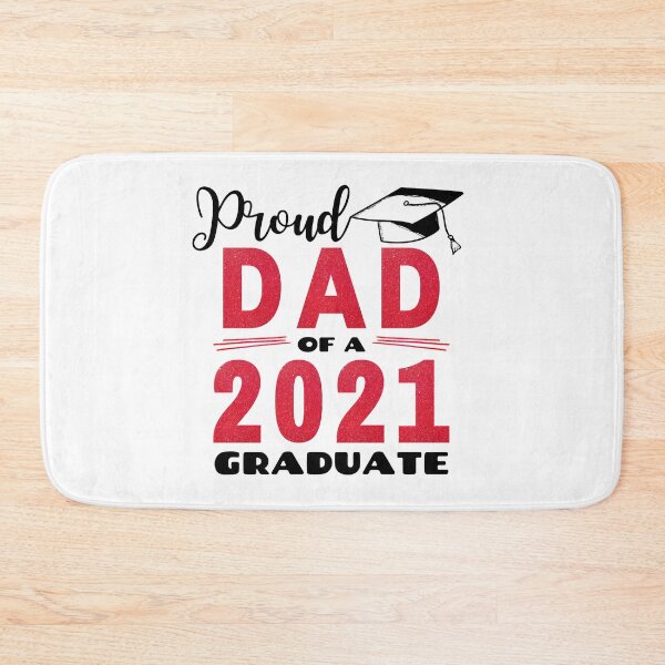 Artikelvorschau, Stolzer Vater von 2021 Absolvent, Vater von Absolvent 2021, 2021 Absolvent, Stolze Familie von Absolvent 2021, passende Familie 2021 Absolvent, Familienabschluss entworfen und verkauft von ladylaughprints.