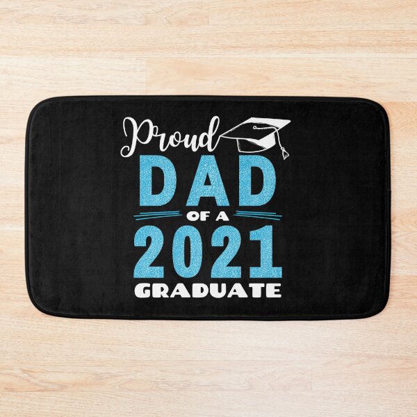 Artikelvorschau, Stolzer Vater von 2021 Absolvent, Vater von Absolvent 2021, 2021 Absolvent, Stolze Familie von Absolvent 2021, passende Familie 2021 Absolvent, Familienabschluss entworfen und verkauft von ladylaughprints.