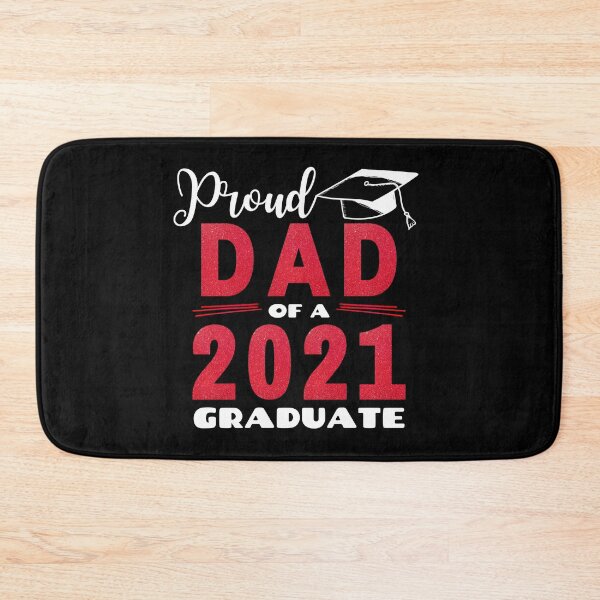Artikelvorschau, Stolzer Vater von 2021 Absolvent, Vater von Absolvent 2021, 2021 Absolvent, Stolze Familie von Absolvent 2021, passende Familie 2021 Absolvent, Familienabschluss entworfen und verkauft von ladylaughprints.