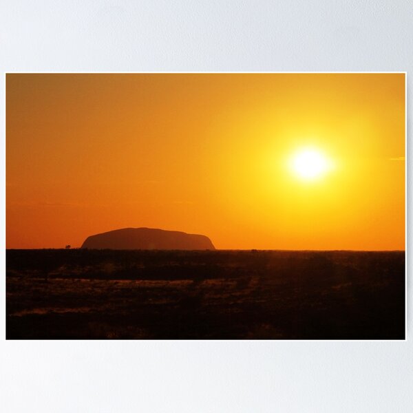 Item preview, Salida del sol sobre Uluru designed and sold by May-Le Ng.