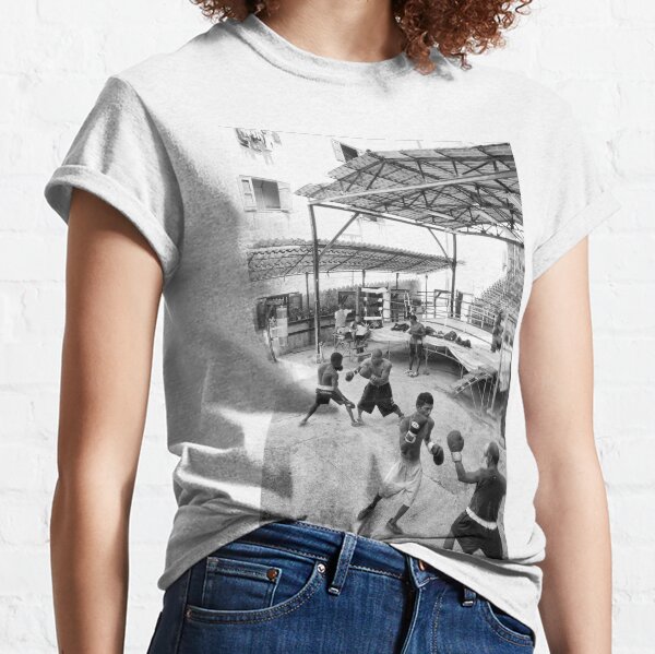 Boxcamp in Havanna, Kuba Classic T-Shirt