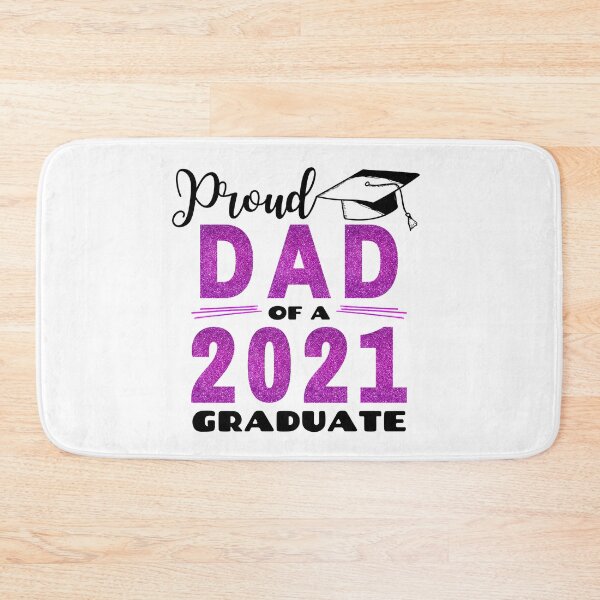 Artikelvorschau, Stolzer Vater von 2021 Absolvent, Vater von Absolvent 2021, 2021 Absolvent, Stolze Familie von Absolvent 2021, passende Familie 2021 Absolvent, Familienabschluss entworfen und verkauft von ladylaughprints.