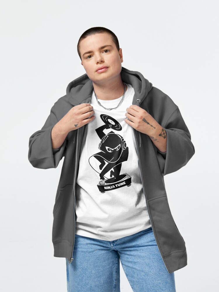 Disover Ninja Tune logo 3 DJ (clear backgrounds) Classic T-Shirt