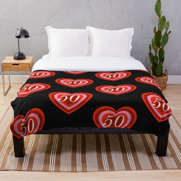 Item preview, Número cincuenta, 50, cincuenta, corazones rojos sobre negro, logotipo, Http://workshop5.redbubble.com designed and sold by workshop5.