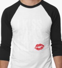 I kiss girls now Men's Baseball ¾ T-Shirt