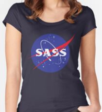 Camiseta entallada de cuello redondo SASS - descarado, feminista, geek de niña, nerd, regalo científico femenino, regalo de nasa, regalo de astronauta, espacio, cosmos, galaxia