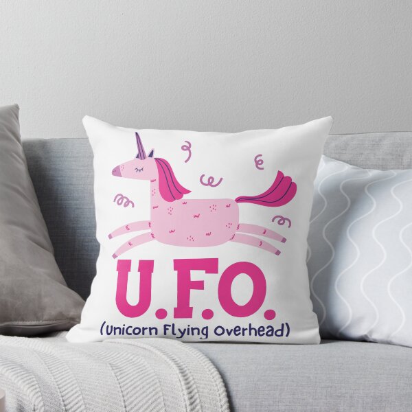 Aperçu de l'œuvre Licorne Flying Overhead OVNI Rose créée et vendue par SnappyStuff.