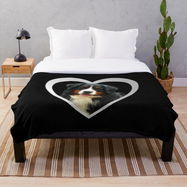 Artikelvorschau, Berner Sennenhund Tshirt Berner Sennenhund Hund Shirt T-Shirt entworfen und verkauft von KDesigns85.