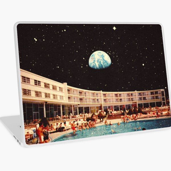 Aperçu de l'œuvre Lunar Pool Life - Station de vacances rétro-futuriste, collage de science-fiction créée et vendue par Taudalpoi.