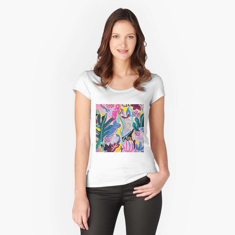 Aperçu de l'œuvre T-shirt échancré créée et vendue par cutehappiness.