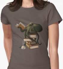 Well-Read Octopus Women's Fitted T-Shirt